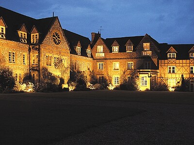 Schülersprachreisen England - Bradley bei Nacht